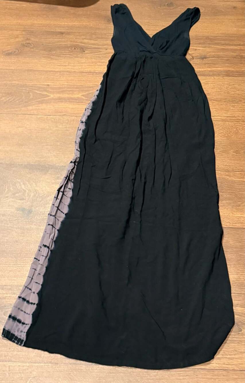 Liz Lange Maternity Sleeveless V-Neck Tie-Dye Maxi Dress Black Size S